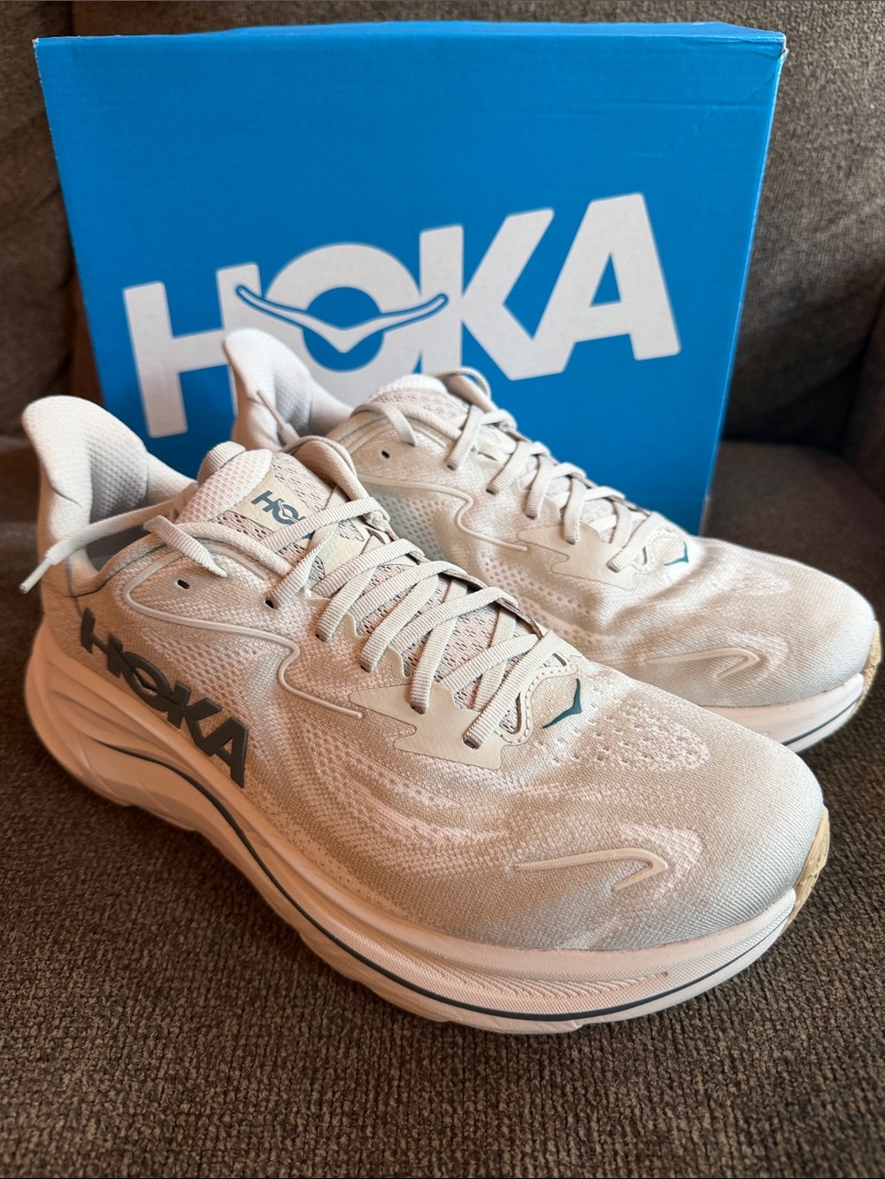 HOKA Clifton 10 (Wide)